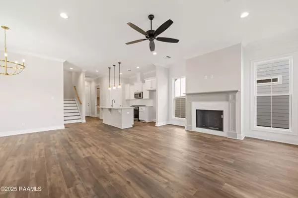 408 Flores CT, Lafayette, LA 70507