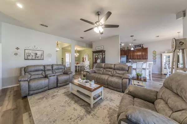 11621 Willow Springs Rd, Haslet, TX 76052-4114