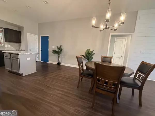 Byron, GA 31008-5875,215 Red Tail Cir