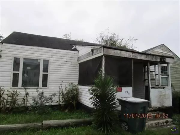 946 Ponce de Leon Cir N, Macon, GA 31206-2338