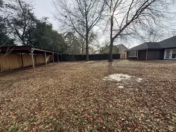 1977 Thomas Dr, Macon, GA 31217-4463