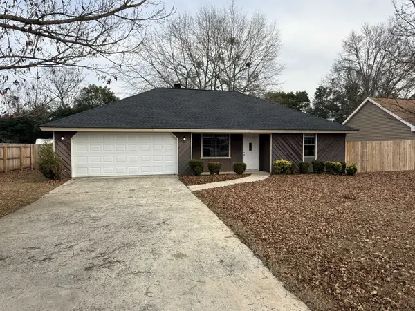 1418 Parkway Dr, Perry, GA 31069-2314