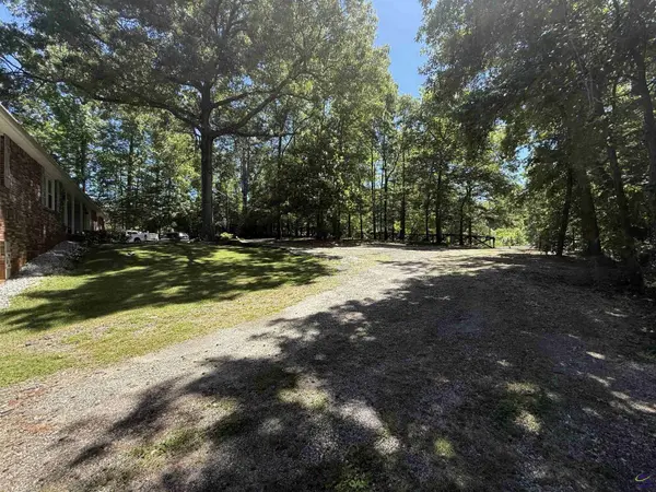 905 E Atlanta RD, Stockbridge, GA 30281