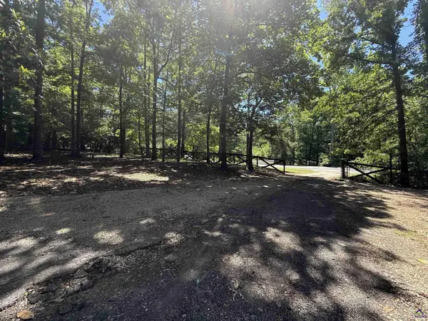 905 E Atlanta RD, Stockbridge, GA 30281