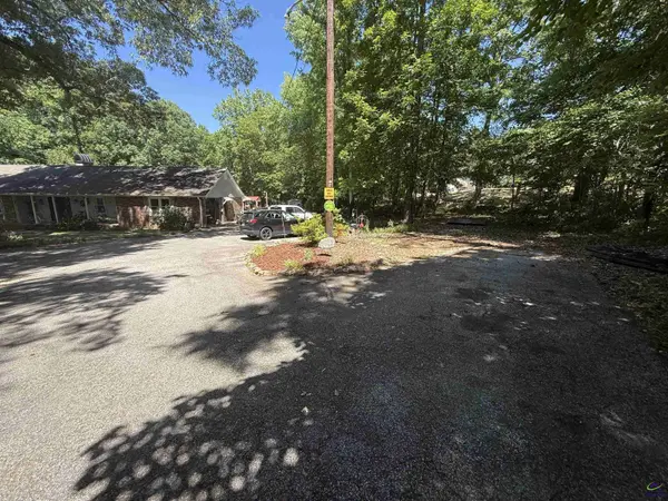 905 E Atlanta RD, Stockbridge, GA 30281