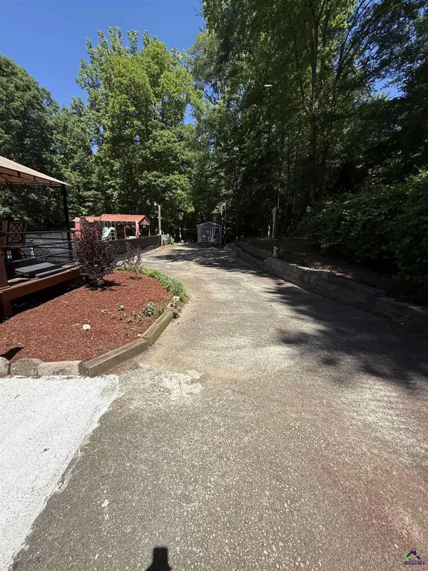 905 E Atlanta RD, Stockbridge, GA 30281