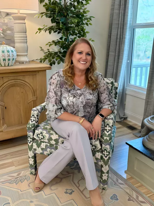 Mindy Connor Realtor Virginia Real Estate Agent with Time To Move Realty LLC Image