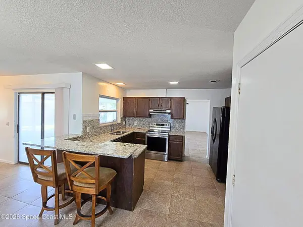 760 John Adams LN, West Melbourne, FL 32904