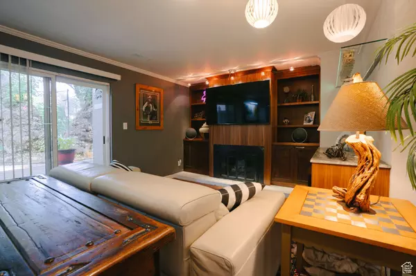 5461 S WILLOW LN, Murray, UT 84107