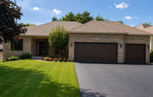 2221 White Pine CT