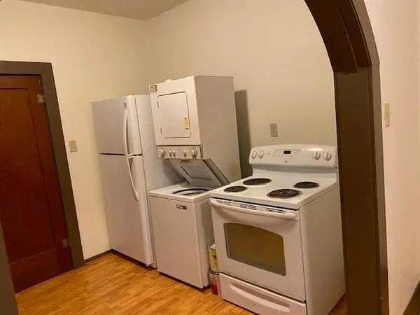 302 W College St, Athens, TX 75751