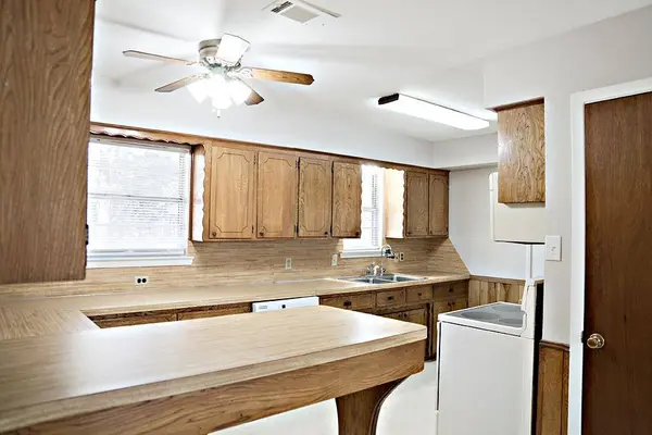 11133 St Hwy 19 N, Athens, TX 75752
