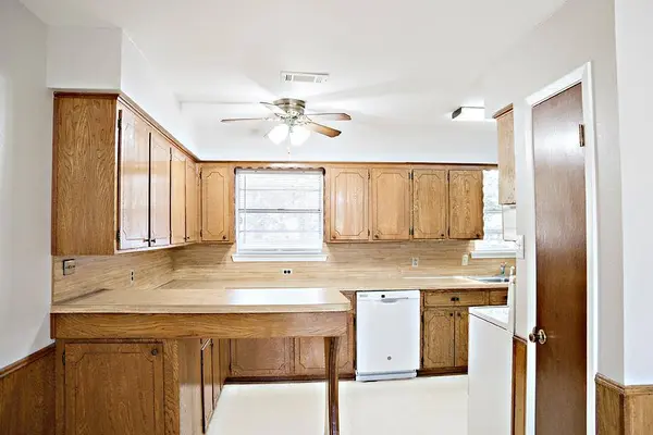11133 St Hwy 19 N, Athens, TX 75752