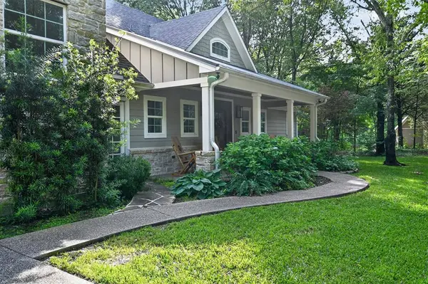 4747 Stonebridge Ln, Athens, TX 75751
