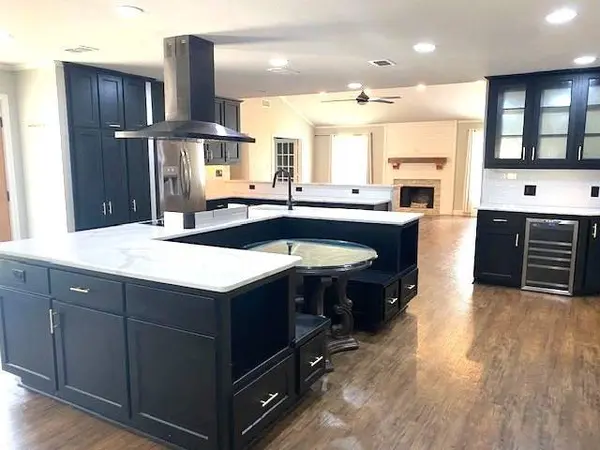 902 Ward Ln, Athens, TX 75751