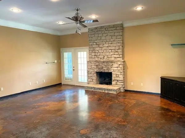 1117 Hillside Dr, Athens, TX 75751