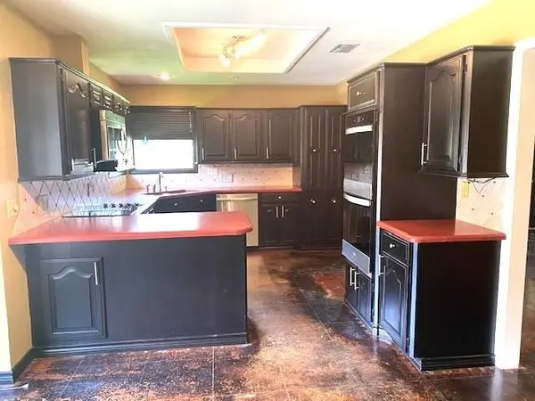 1117 Hillside Dr, Athens, TX 75751