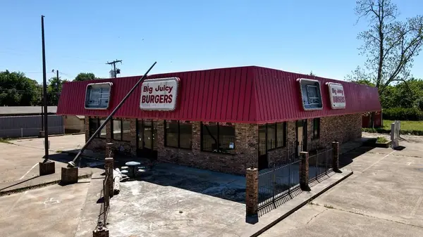 617 W Corsicana St, Athens, TX 75751