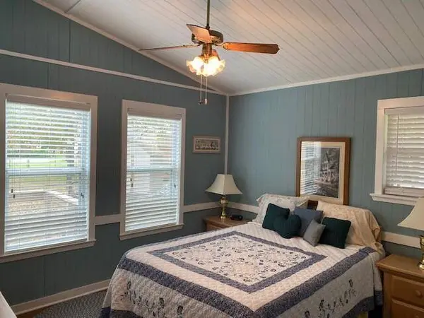 3347 Bandera, Athens, TX 75752
