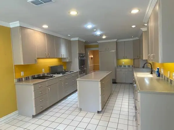 702 Mulberry Dr, Athens, TX 75751