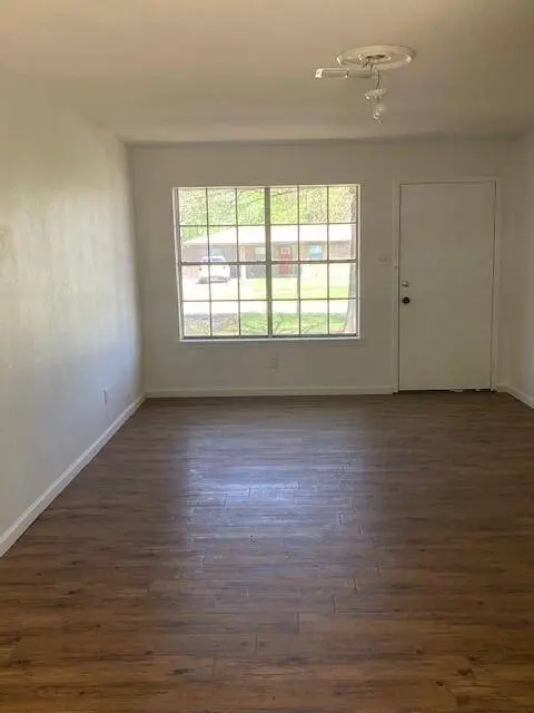 5978 Peninsula Cir, Athens, TX 75752