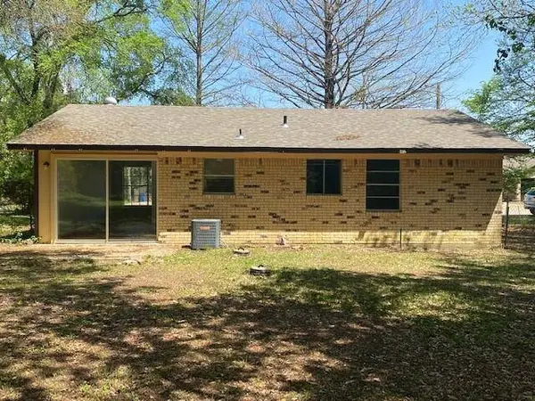 5978 Peninsula Cir, Athens, TX 75752