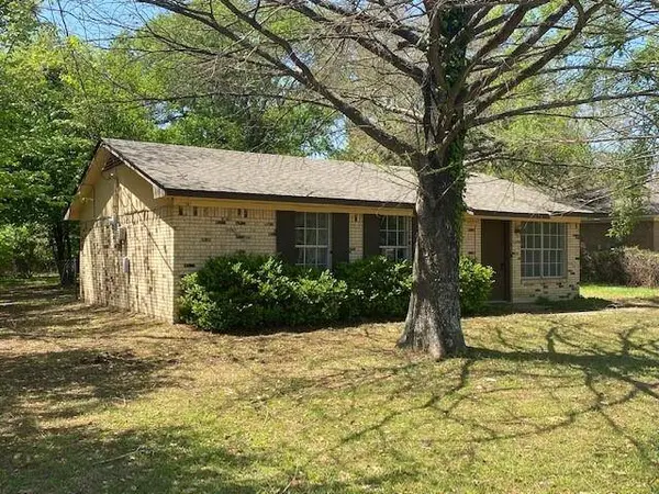 5978 Peninsula Cir, Athens, TX 75752