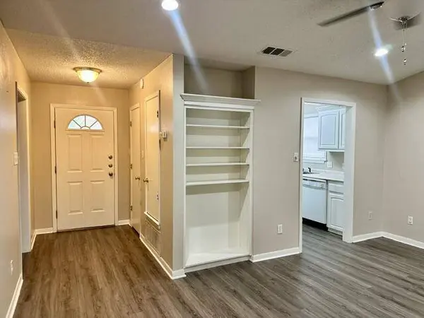914 Maryland Dr, Athens, TX 75751