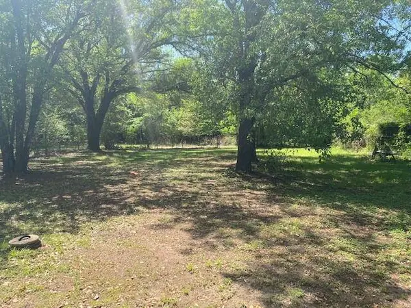5978 Peninsula Cir, Athens, TX 75752
