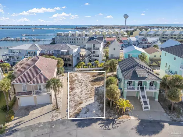 1428 Sonata Ct, Navarre Beach, FL 32566