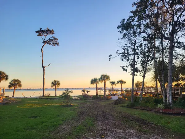 7376 Mulberry LN, Navarre, FL 32566