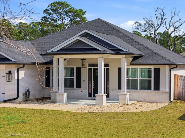 1520 Redfish Point RD, Gulf Breeze, FL 32563