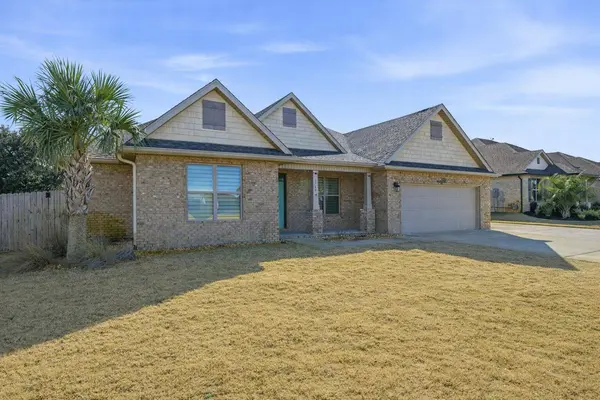 3589 Pelican Bay CIR, Gulf Breeze, FL 32563