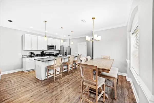 6006 Thomas DR, Panama City Beach, FL 32408