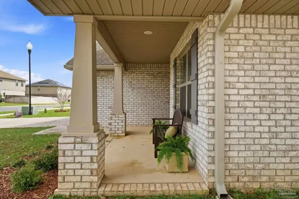142 Ridgeway Cir, Crestview, FL 32536