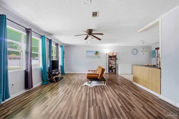 2623 Green Bay Ave, Pensacola, FL 32526