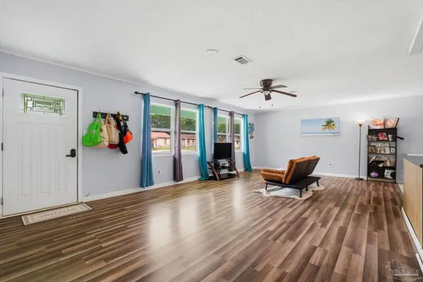 2623 Green Bay Ave, Pensacola, FL 32526