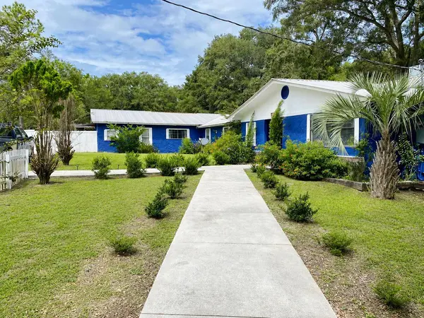 2233 Pate Pond RD, Caryville, FL 32427