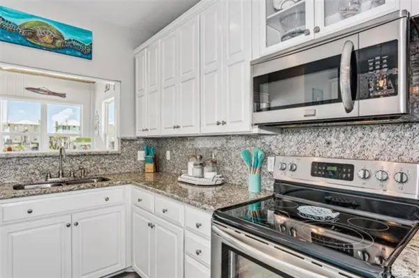 7777 White Sands Blvd, Navarre Beach, FL 32566