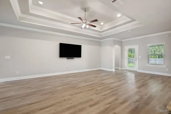 3291 Secret Isle Way, Navarre, FL 32566