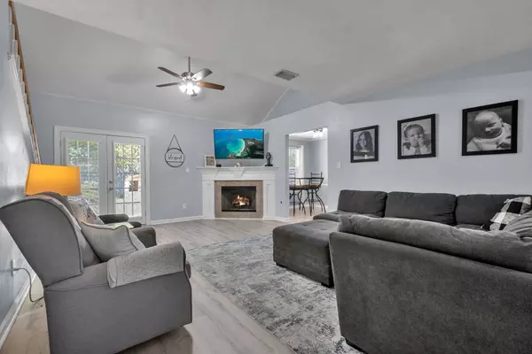 8255 Charrington Forest Blvd, Tallahassee, FL 32312