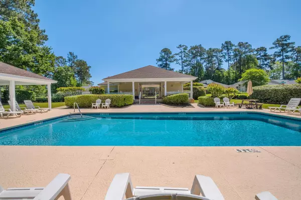 8255 Charrington Forest Blvd, Tallahassee, FL 32312