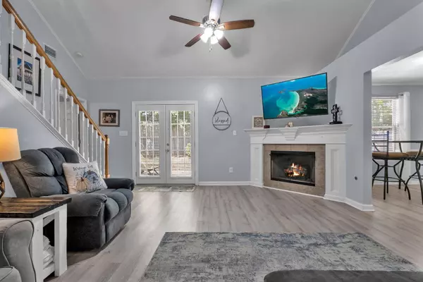 8255 Charrington Forest Blvd, Tallahassee, FL 32312