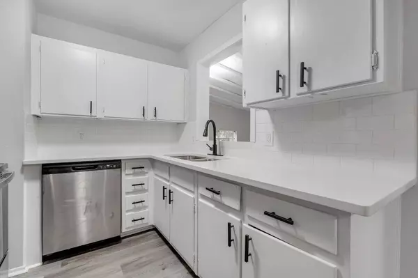 2131 Oxford Road, Tallahassee, FL 32304