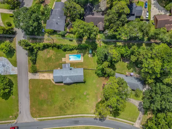 2613 Killarney Way, Tallahassee, FL 32309