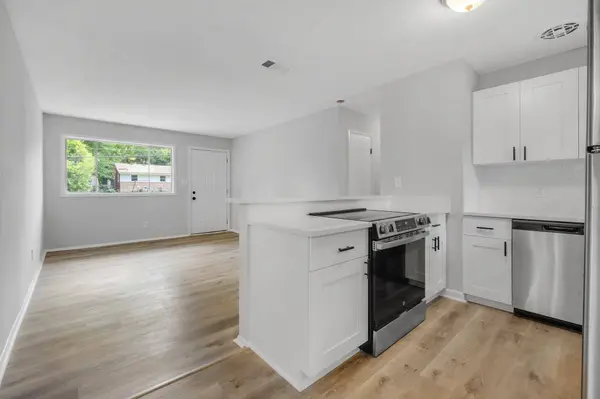 319 Meadowbrook Lane, Tallahassee, FL 32304