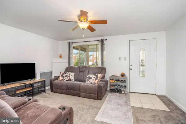 7849 SAINT CLAIRE LN, Baltimore, MD 21222