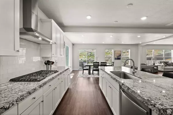 14798 S GLACIAL PEAK DR, Draper, UT 84020