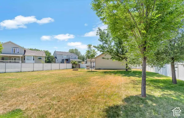 2434 W 2250 N, Clearfield, UT 84015