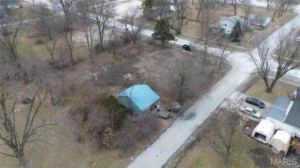 323 W Phipps, La Plata, MO 63459